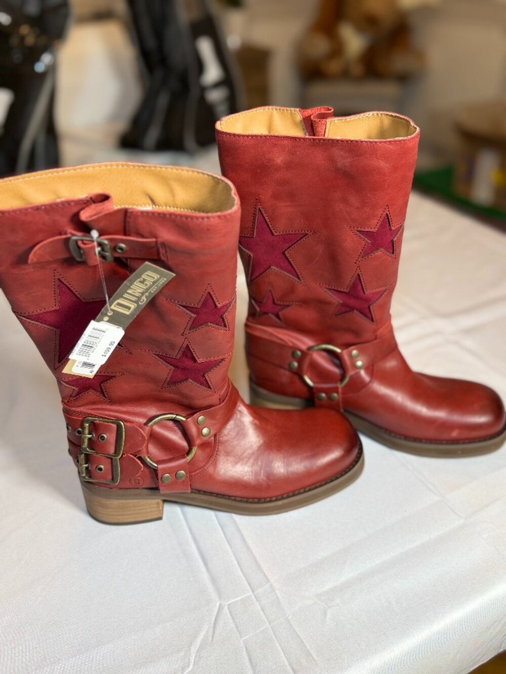 Dingo Red Star Leather Heeled Boots